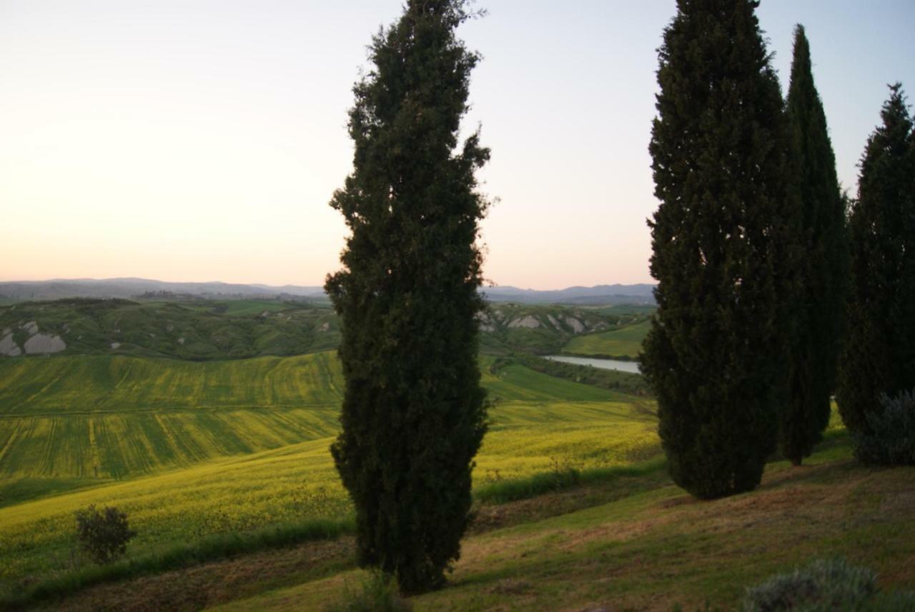 Tuscany Balcony: Crete Senesi Casetta Eksteriør bilde