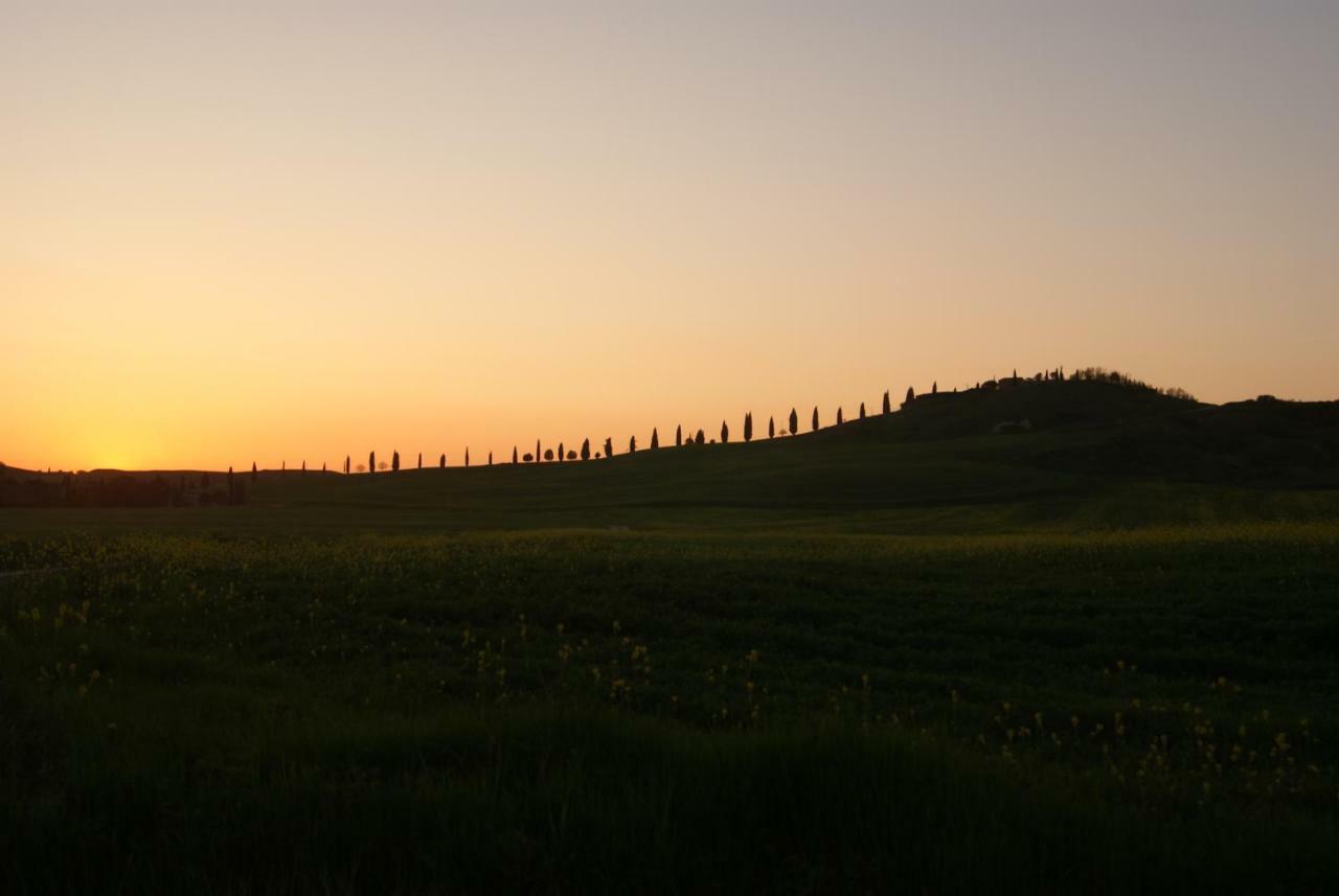 Tuscany Balcony: Crete Senesi Casetta Eksteriør bilde