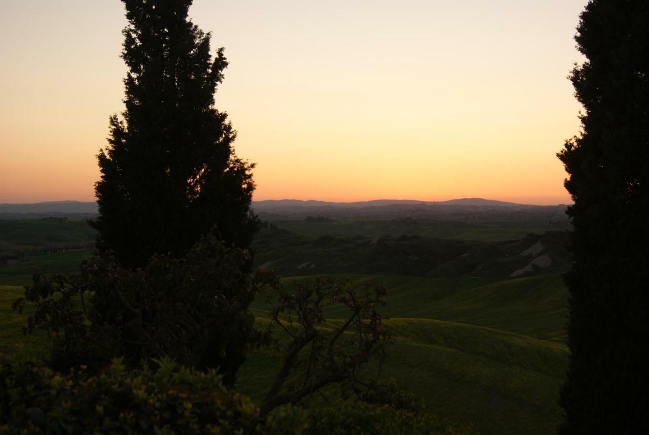Tuscany Balcony: Crete Senesi Casetta Eksteriør bilde